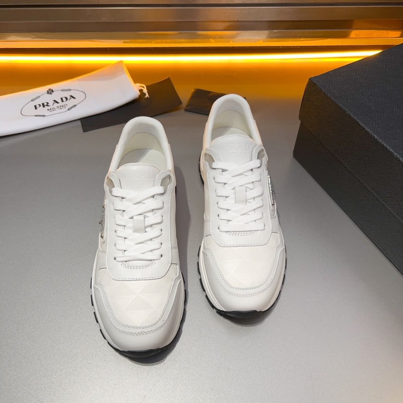 Pra*a casual shoes